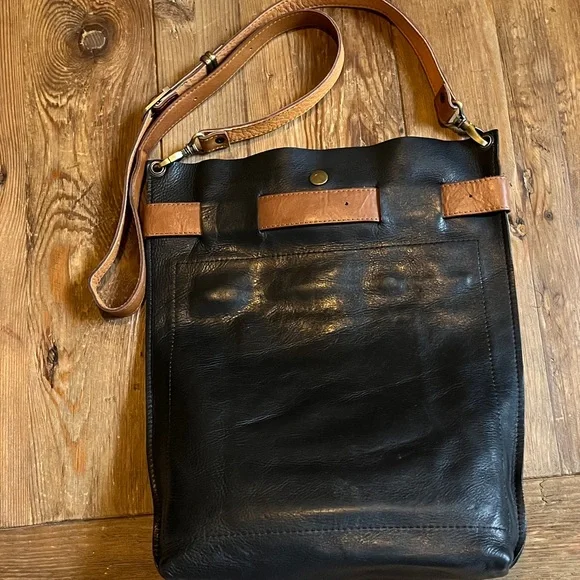 QISABAGS Black Leather Crossbody Satchel - Picture 2 of 7